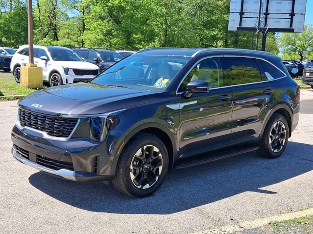 Certified 2025 Kia Sorento S SUV