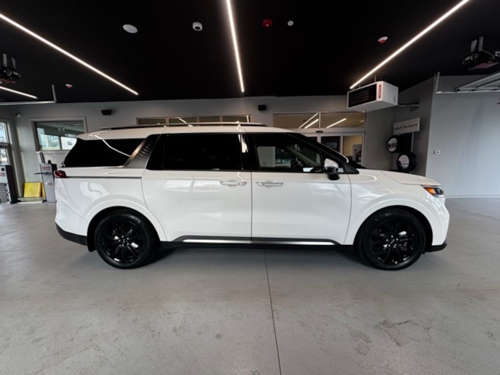 Certified 2023 Kia Carnival SX Prestige MPV