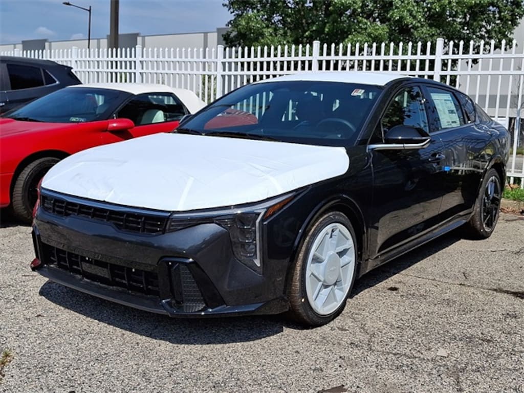 New 2025 Kia K4 GT-Line Sedan