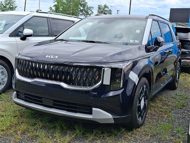 2026 Kia Carnival EX photo 2