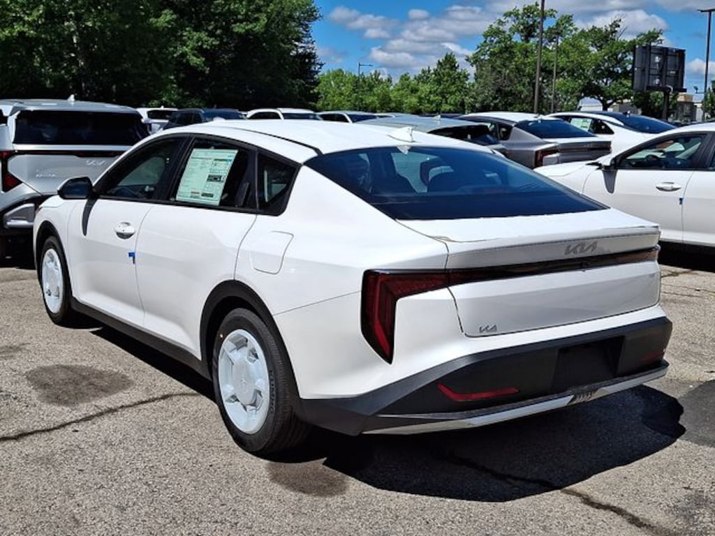 New 2026 Kia K4 LXS Sedan