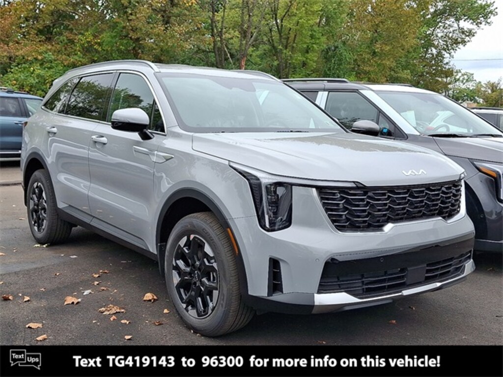 New 2026 Kia Sorento S SUV