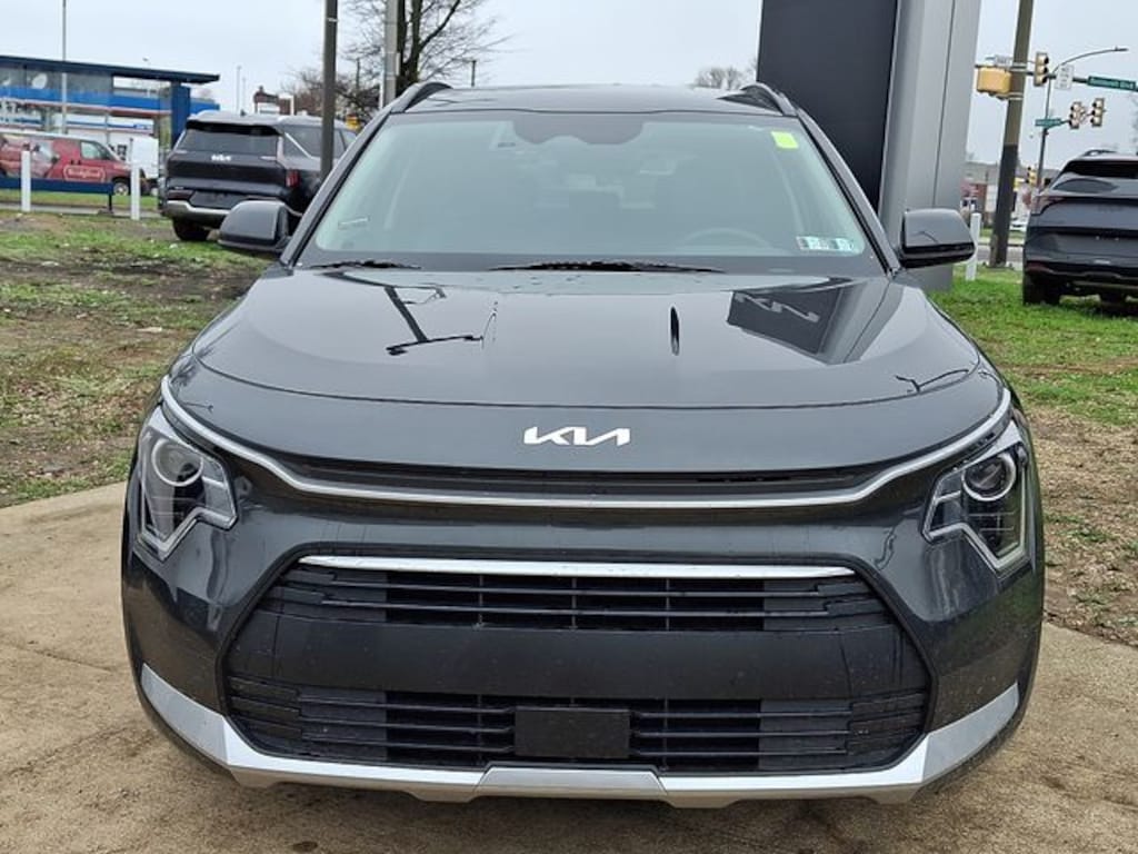 Certified 2025 Kia Niro Plug-In Hybrid EX SUV