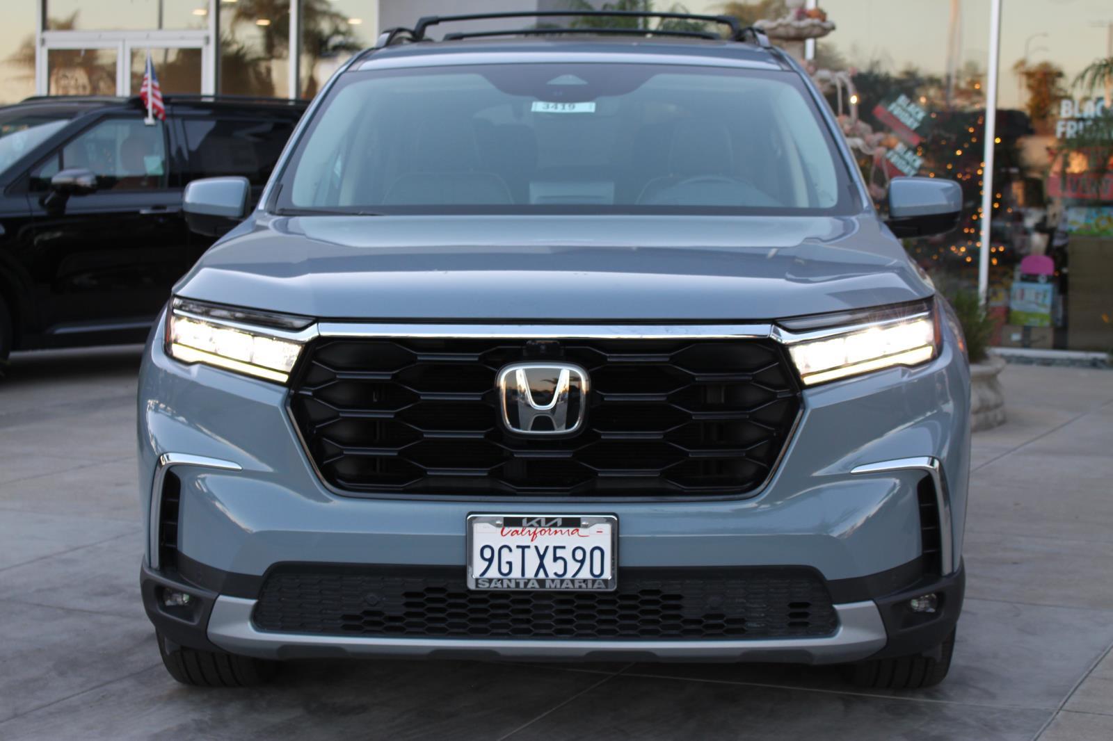 2023 Honda Pilot Elite photo 2