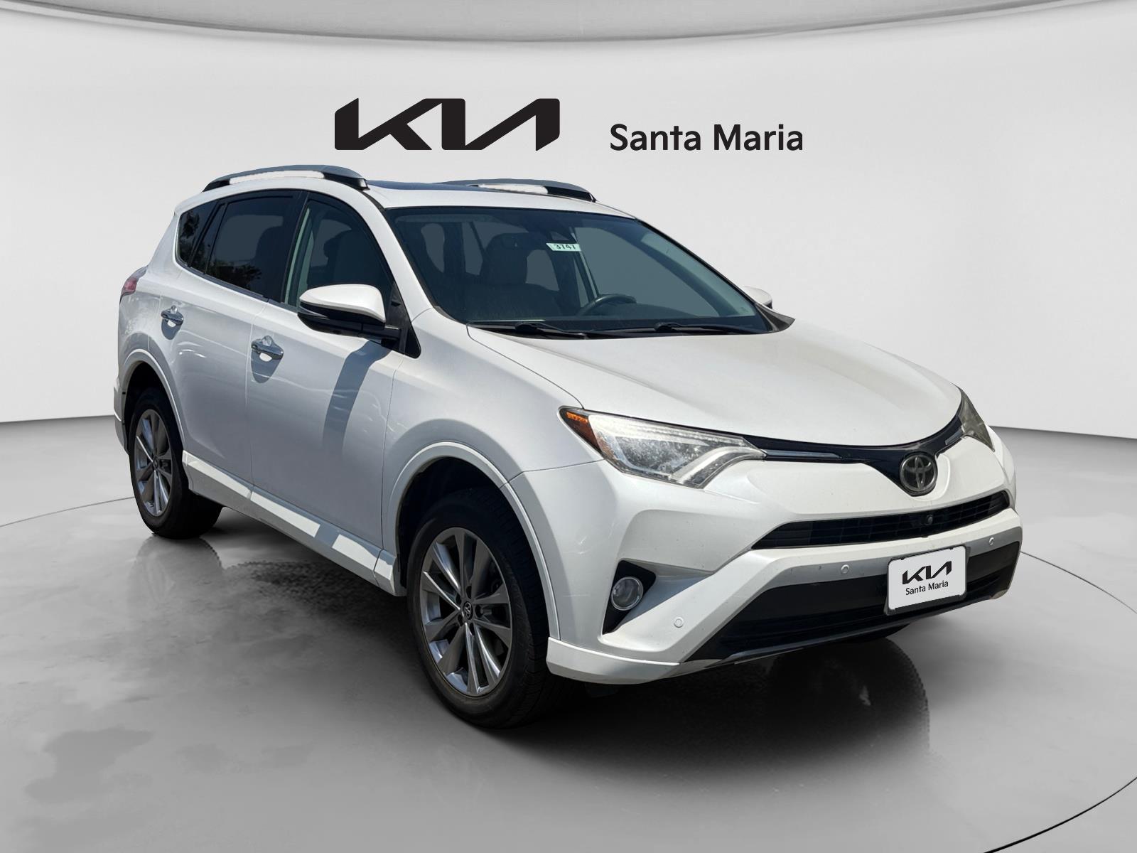 2017 Toyota RAV4 Platinum's photo