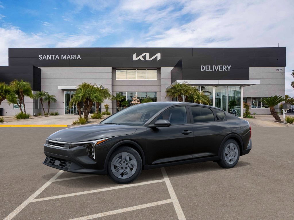 2025 Kia K4 LX photo 2