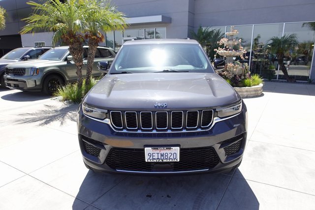 2023 Jeep Grand Cherokee Laredo Altitude photo 2