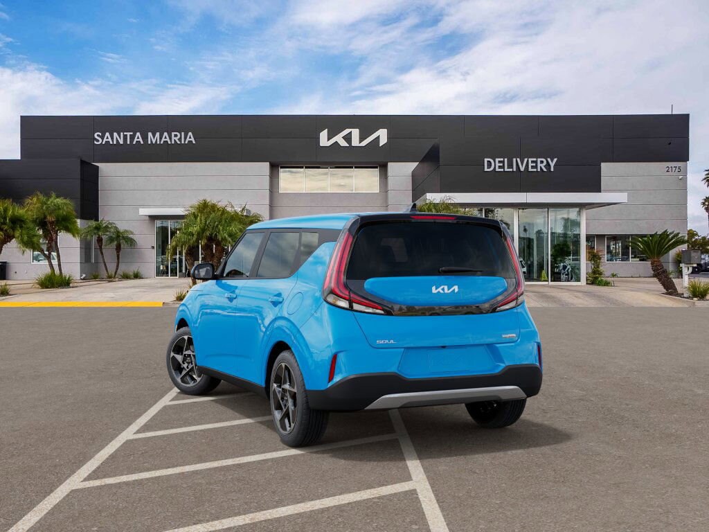 2025 Kia Soul EX photo 3