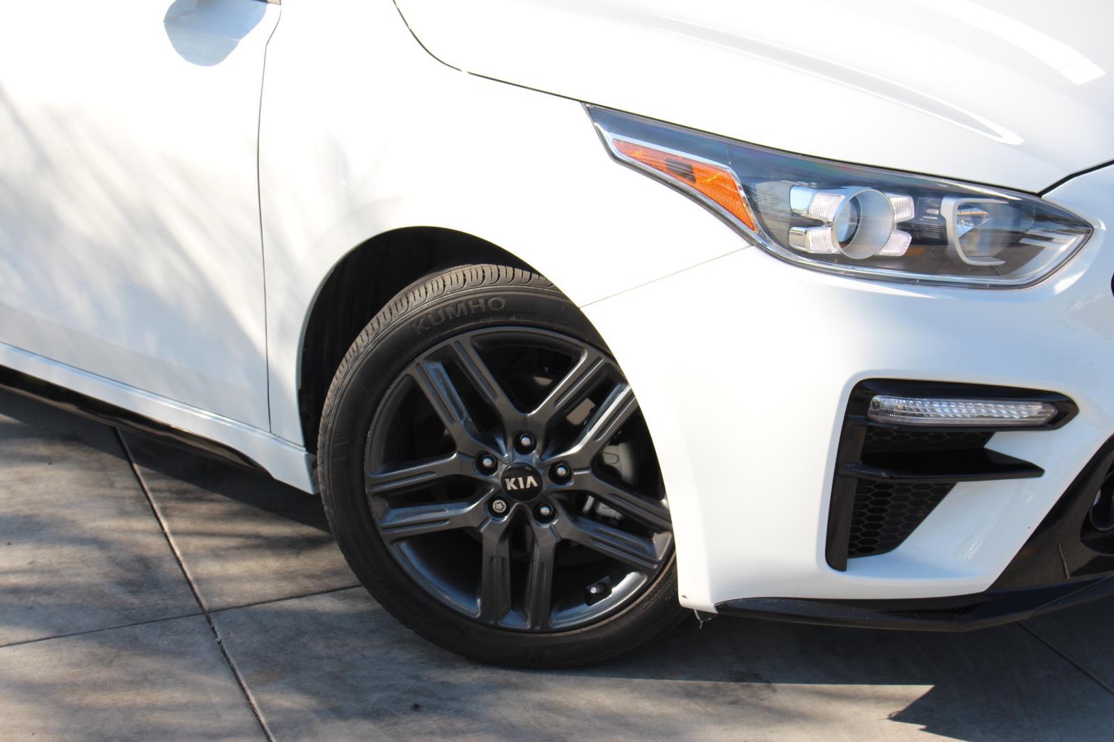 2021 Kia Forte GT-Line photo 3