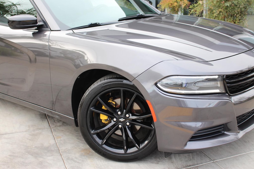 Used 2018 Dodge Charger SXT Sedan