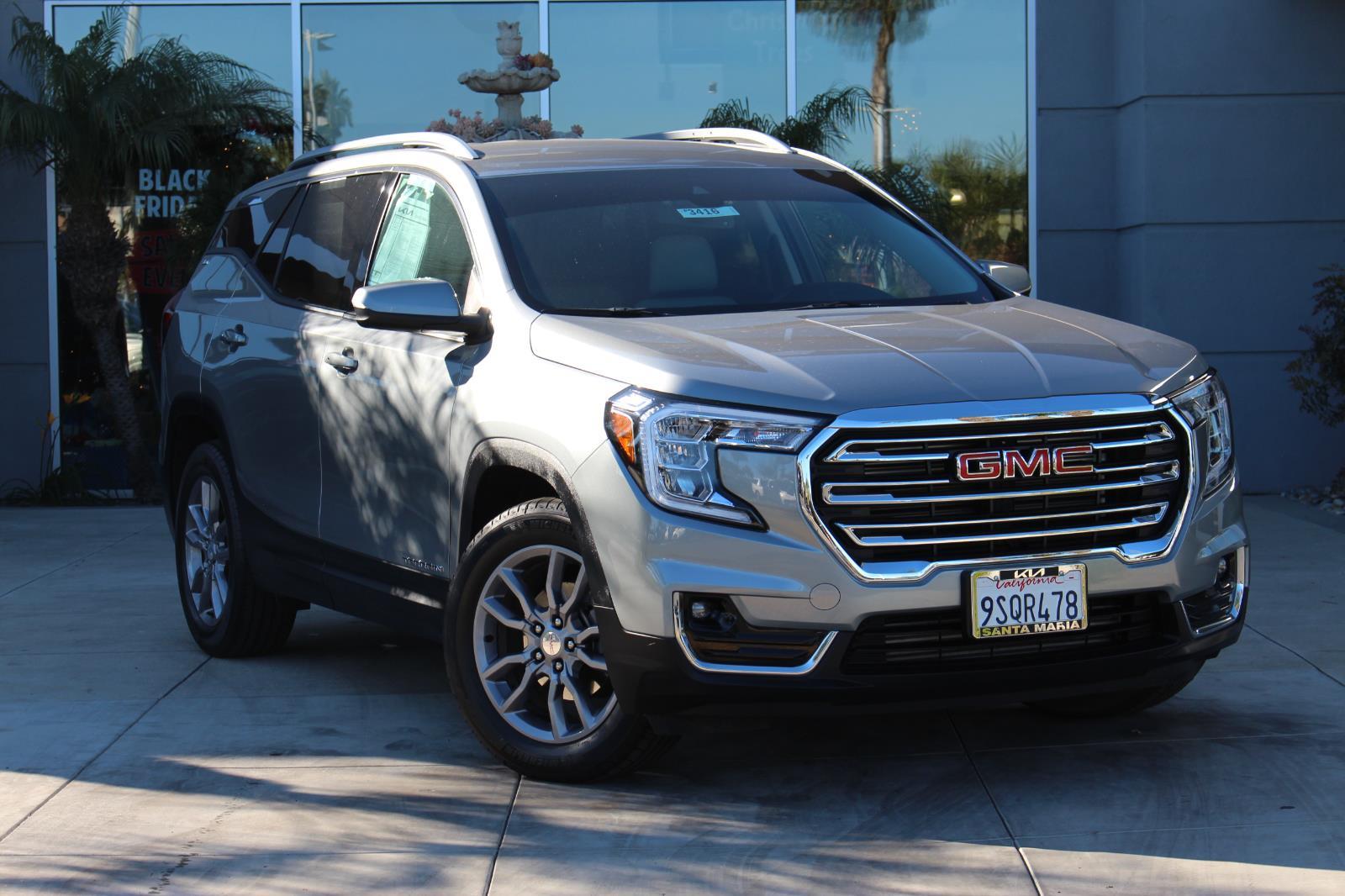 2024 GMC Terrain SLT's photo