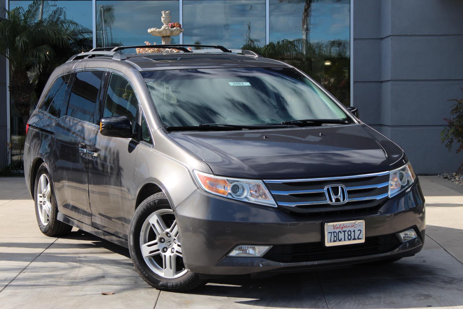 2013 Honda Odyssey Touring Elite's photo
