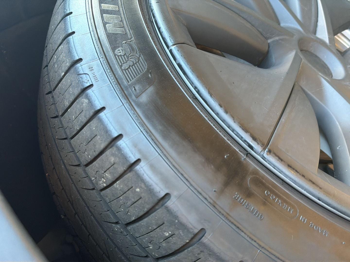 Used 2022 Tesla Model Y Long Range with VIN 7SAYGDEE2NF352518 for sale in Kansas City