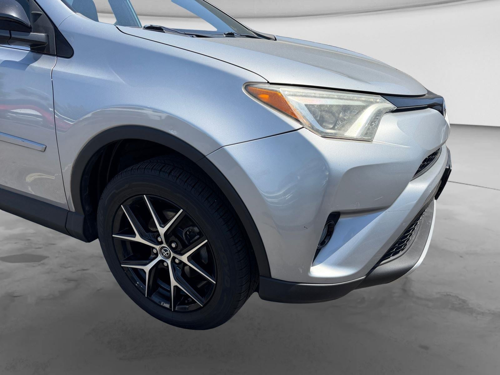 Used 2016 Toyota RAV4 SE with VIN 2T3NFREV0GW246811 for sale in Santa Maria, CA