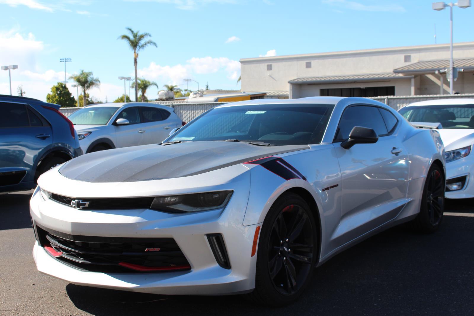 2018 Chevrolet Camaro 1LS 1LT photo 2