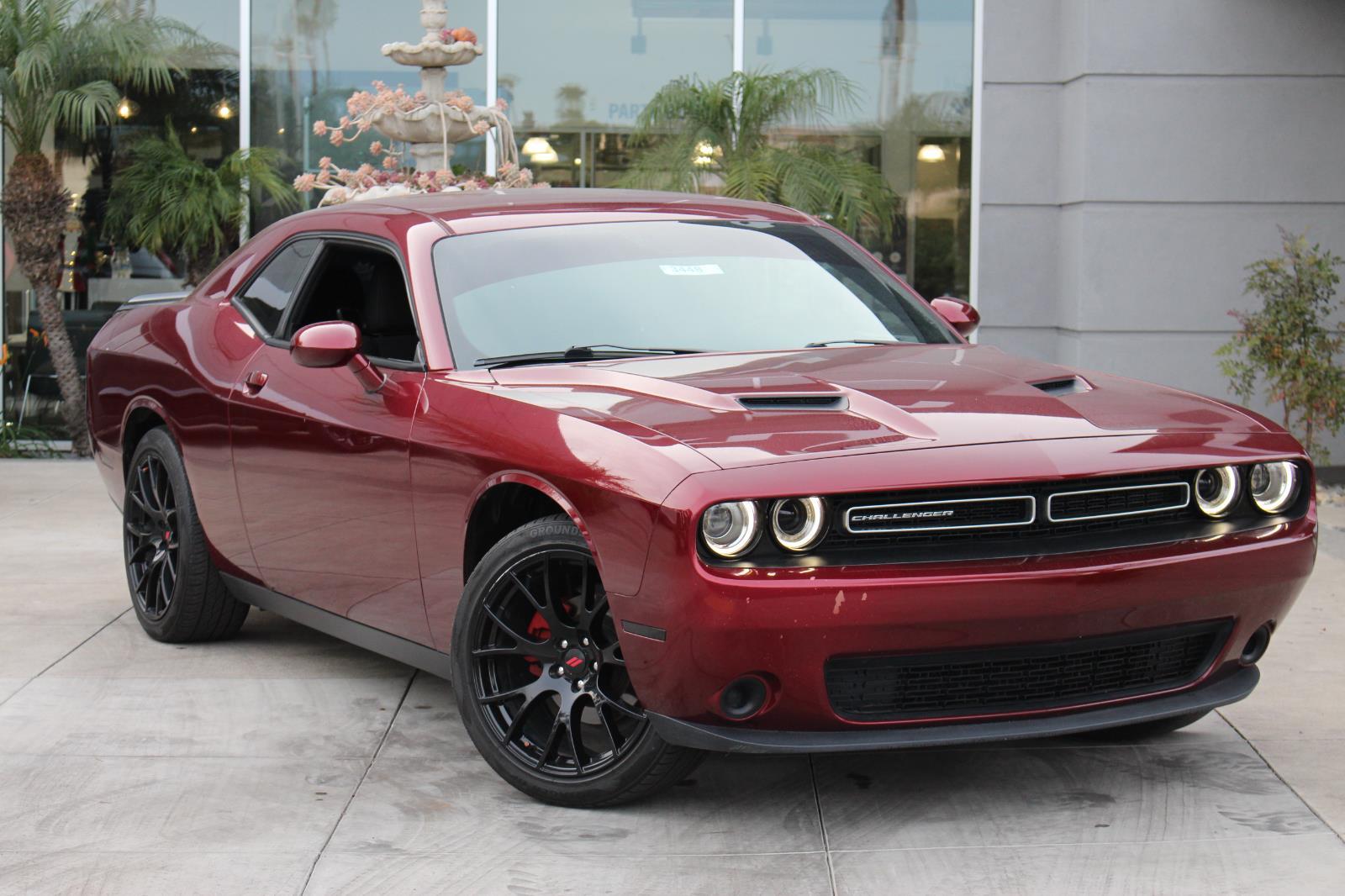 2020 Dodge Challenger SXT's photo