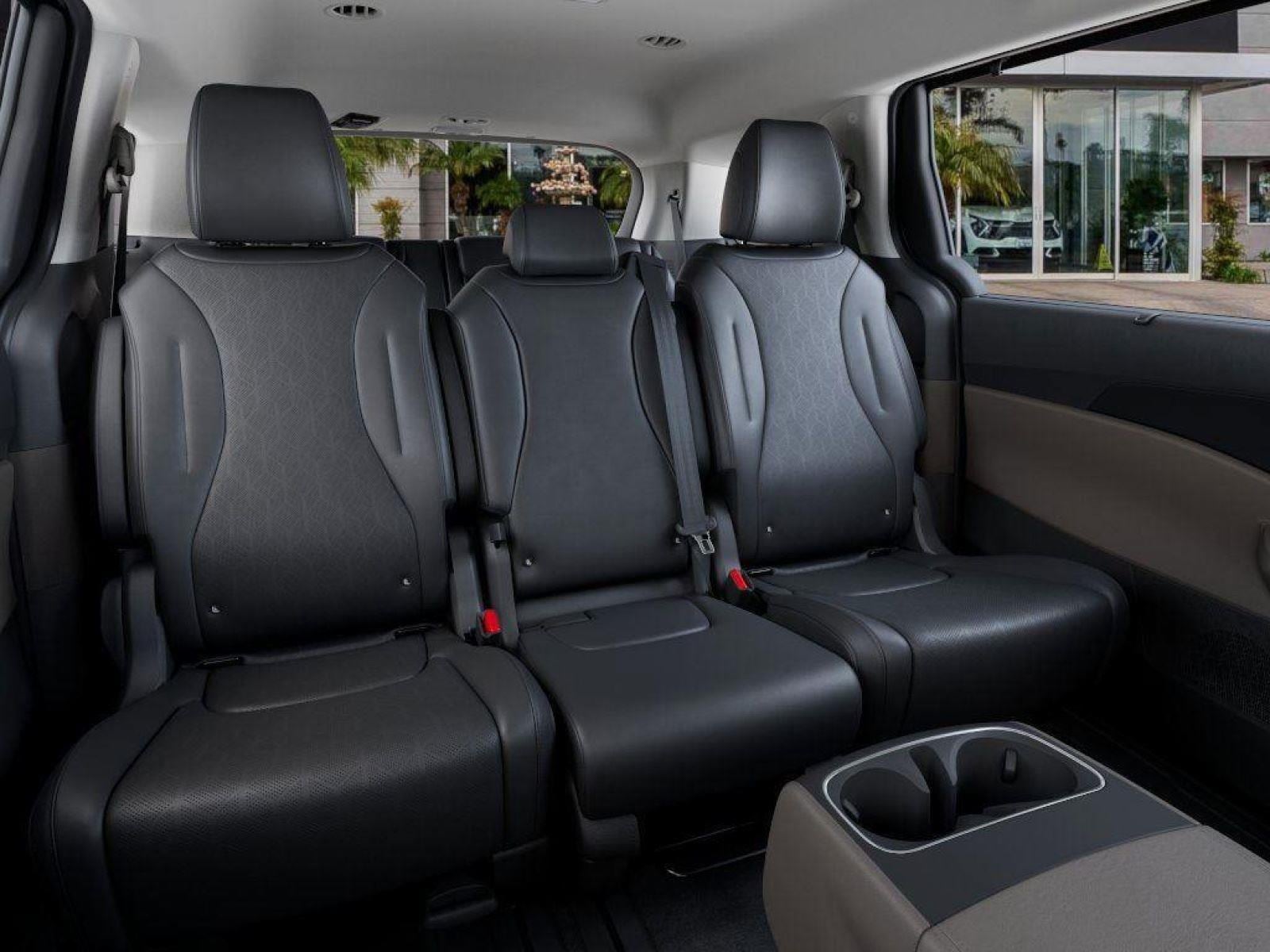 2026 Kia Carnival EX - Photo 16