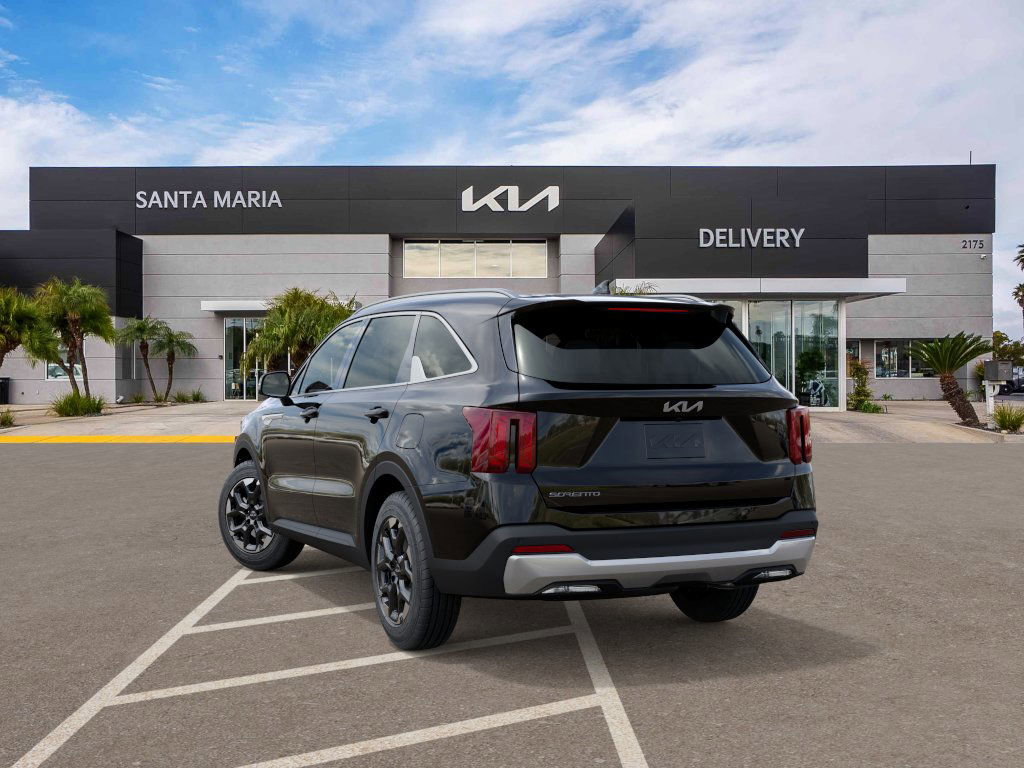 2025 Kia Sorento S photo 4