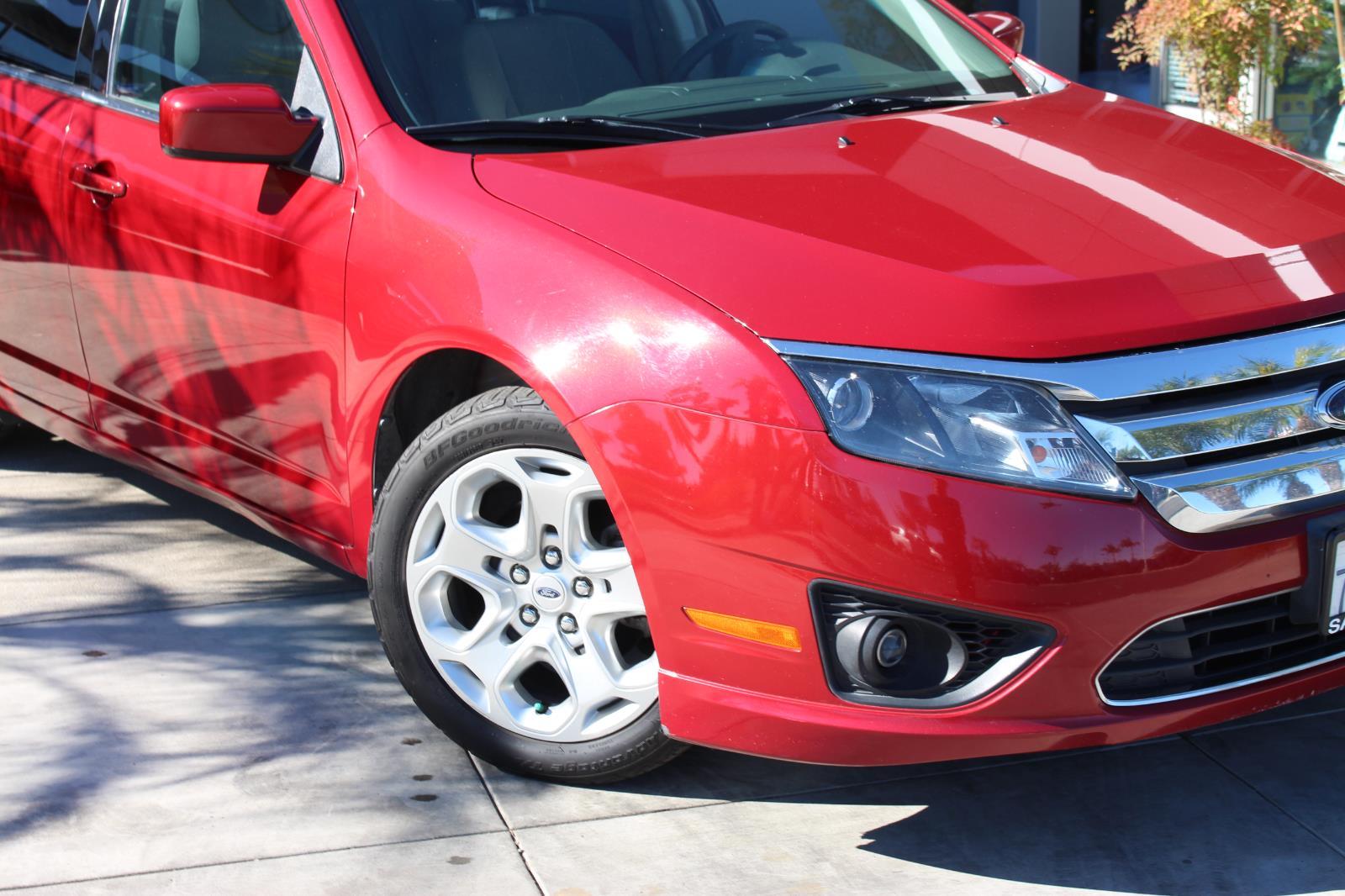 2010 Ford Fusion SE photo 3