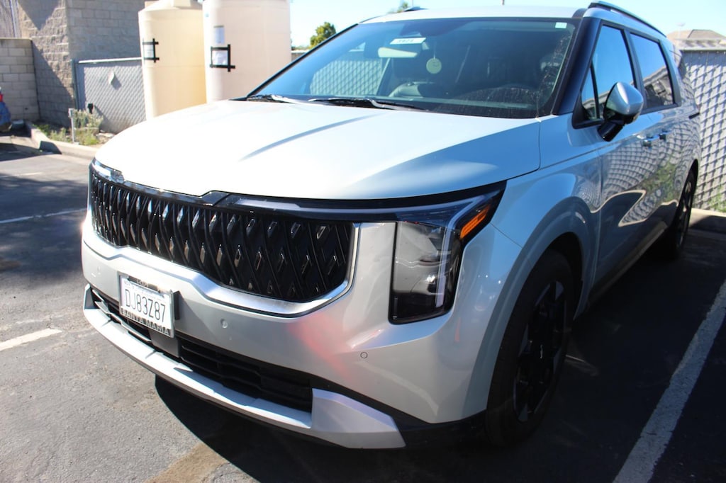 Certified 2025 Kia Carnival EX Van