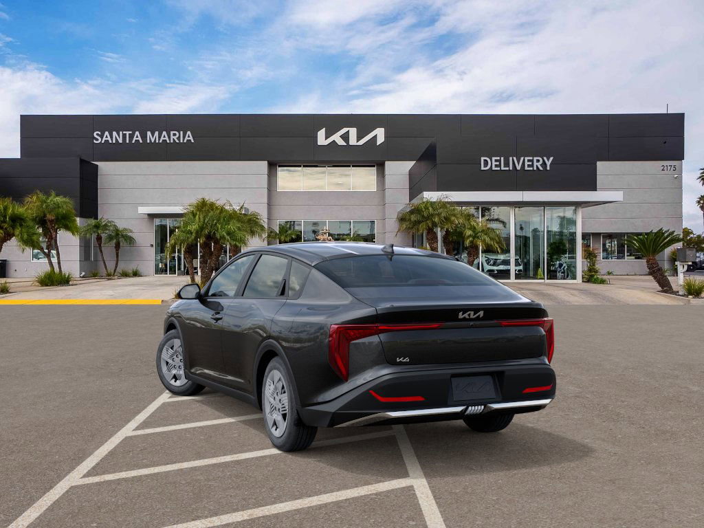 2025 Kia K4 LX photo 3