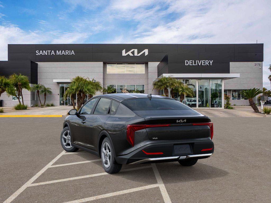 2025 Kia K4 LXS photo 3
