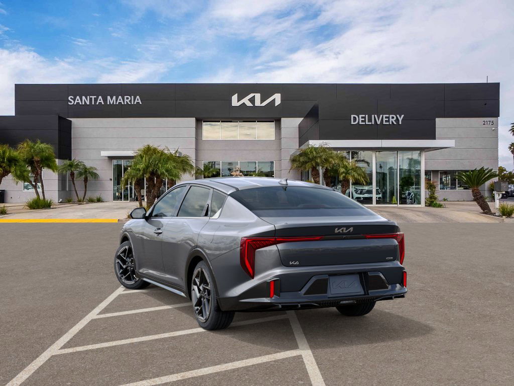 2025 Kia K4 GT-Line photo 4