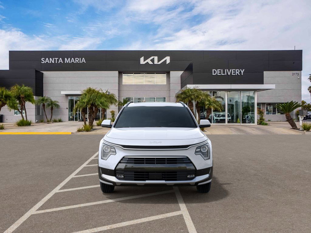 2025 Kia Niro SX photo 2
