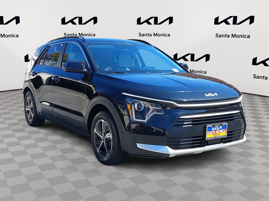 Used 2024 Kia Niro EX SUV