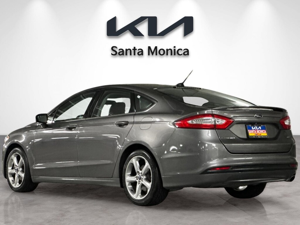 Used 2014 Ford Fusion SE Sedan