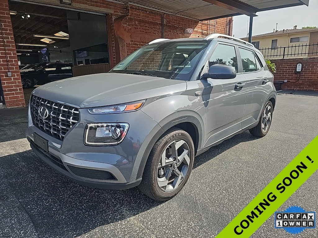 Used 2023 Hyundai Venue SEL SUV