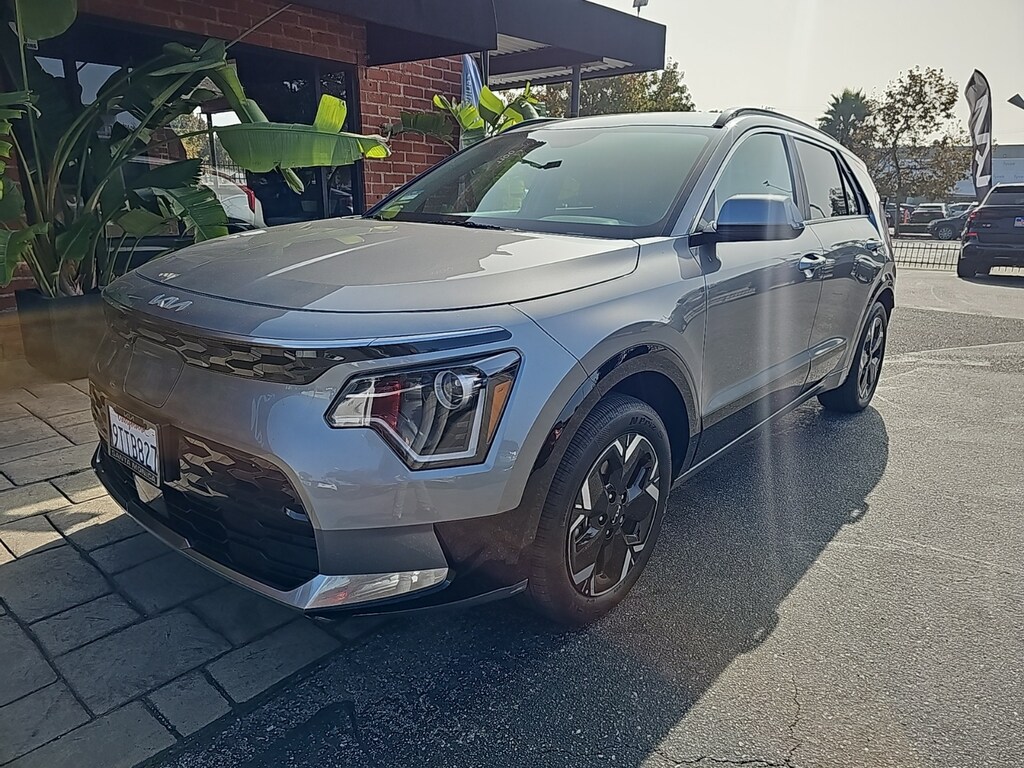 Used 2025 Kia Niro EV Wind SUV