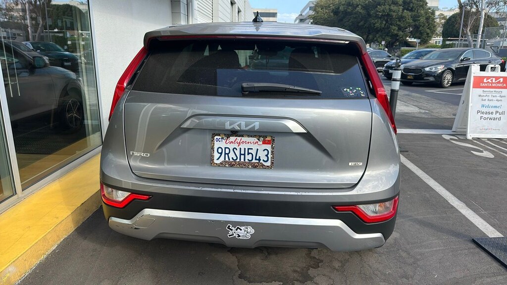 Used 2023 Kia Niro LX SUV