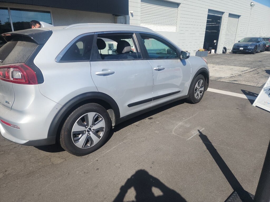 Used 2019 Kia Niro LX SUV