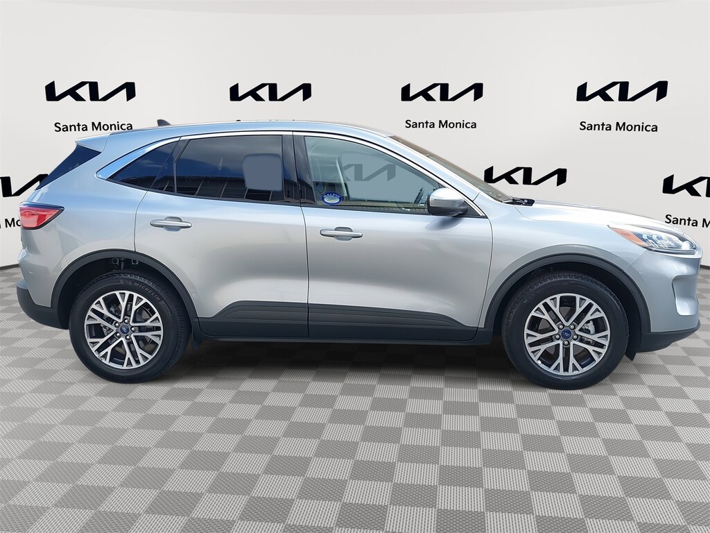 Used 2022 Ford Escape SEL Hybrid SUV