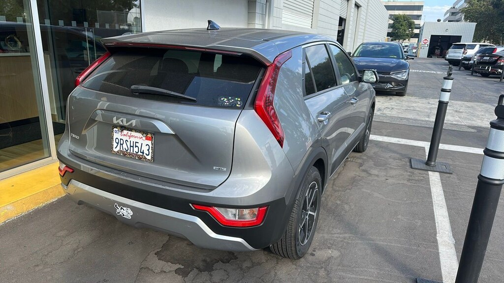 Used 2023 Kia Niro LX SUV
