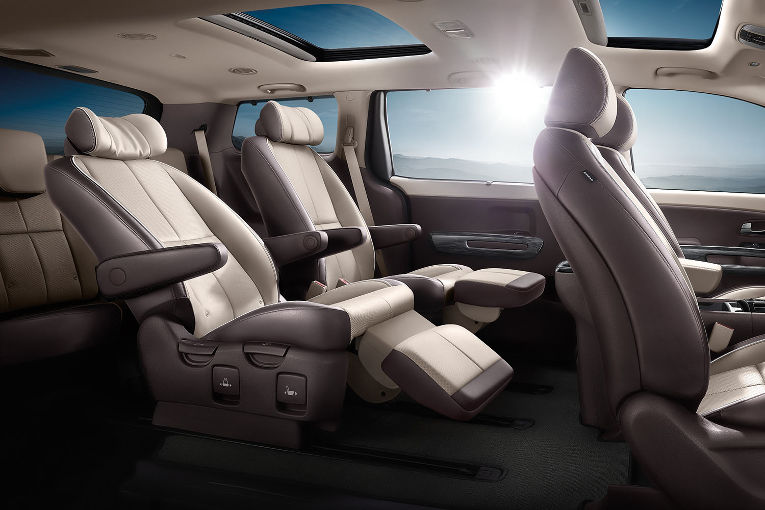 2018 Kia Sedona - Interior Seating
