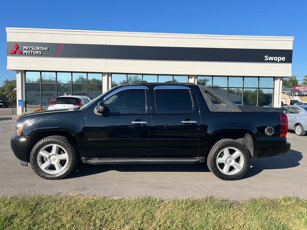 Used 2008 Chevrolet Avalanche LT w/1LT Crew Cab