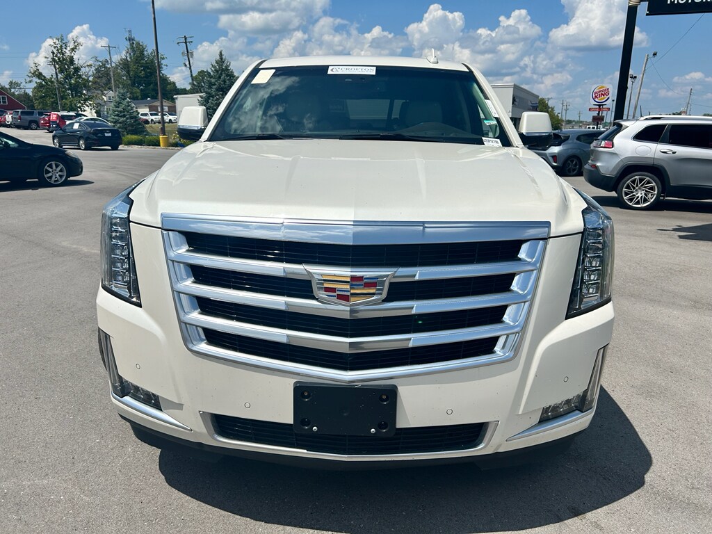 Used 2015 Cadillac Escalade Luxury SUV