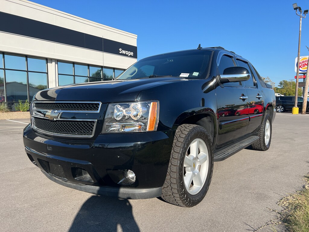 Used 2008 Chevrolet Avalanche LT w/1LT Crew Cab