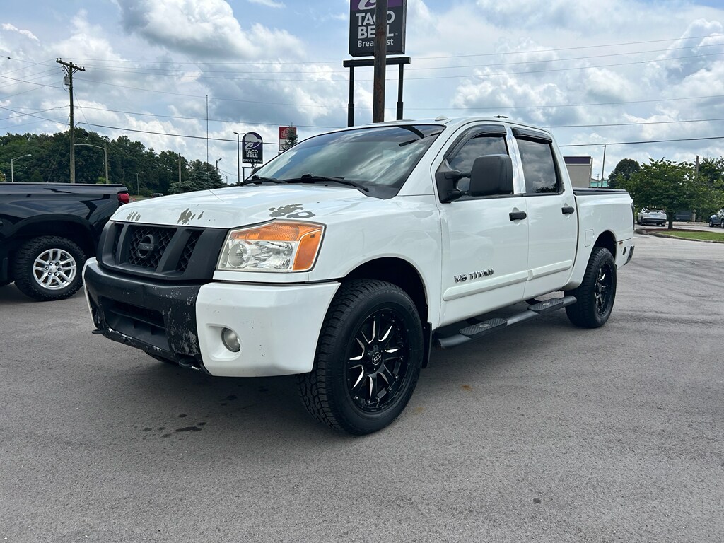 Used 2011 Nissan Titan SV Crew Cab