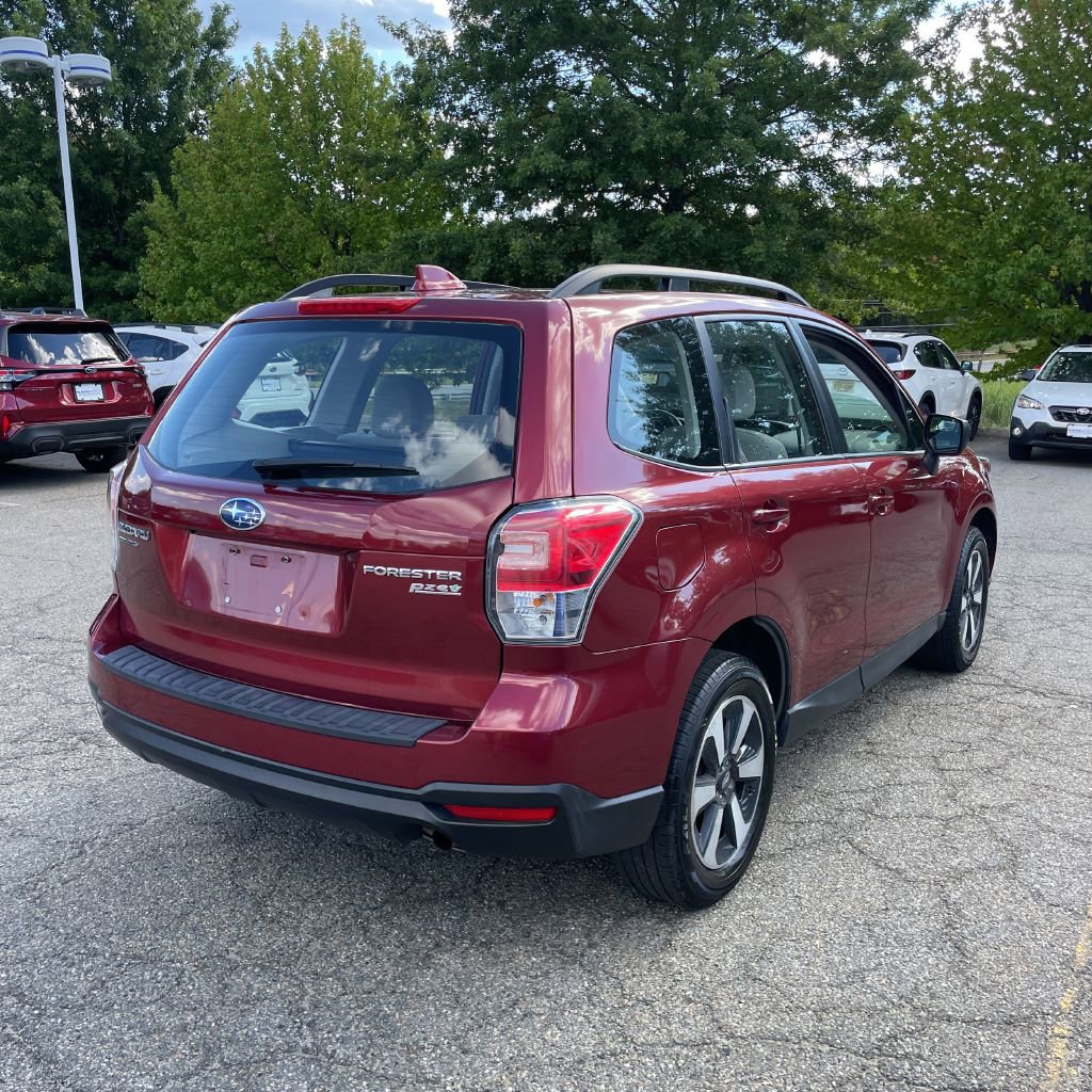 2017 Subaru Forester 2.5i photo 3
