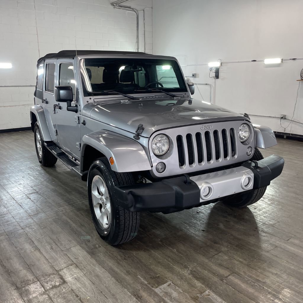 2015 Jeep Wrangler Unlimited Sahara photo 4