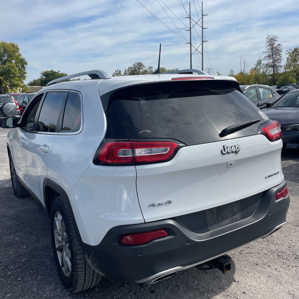 2018 Jeep Cherokee Limited photo 2