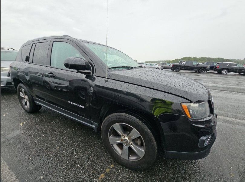 2016 Jeep Compass Latitude photo 4