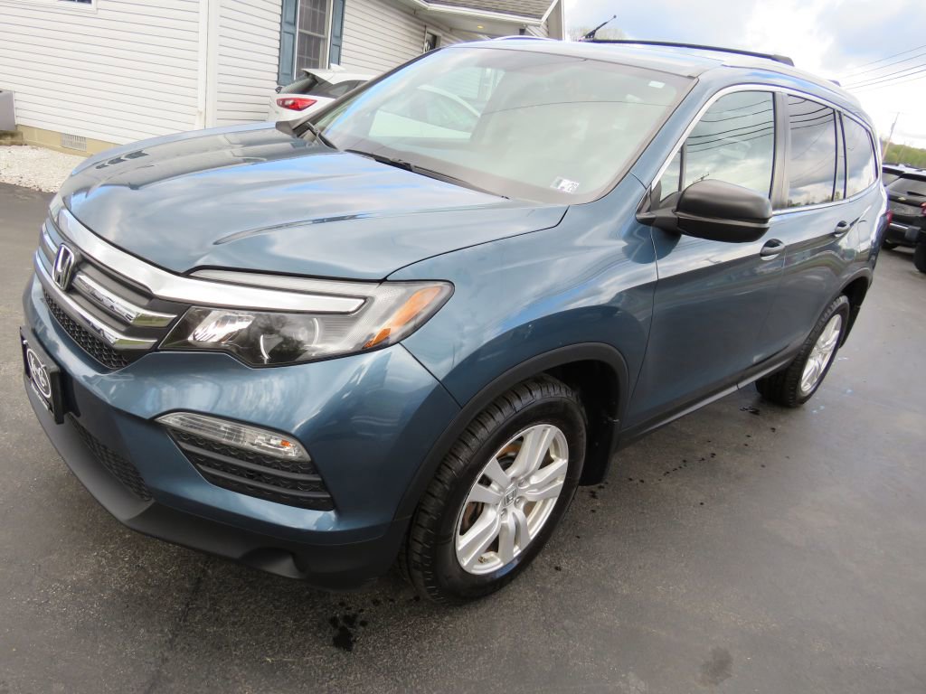 2018 Honda Pilot LX photo 4