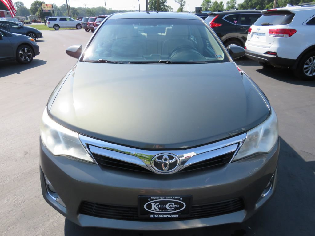 2013 Toyota Camry XLE photo 3