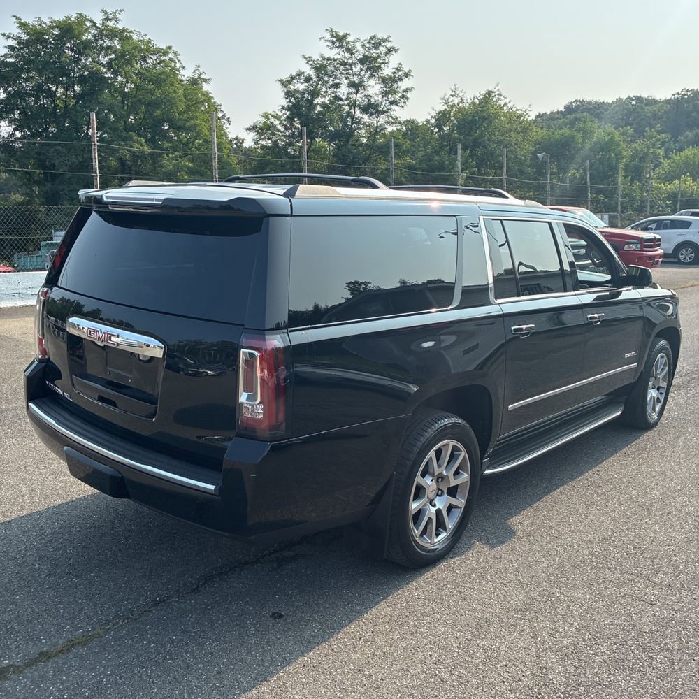2015 Gmc Yukon XL Denali photo 3
