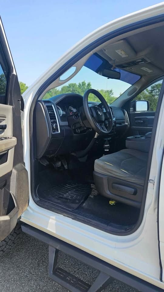 2014 Ram 2500 SLT photo 3