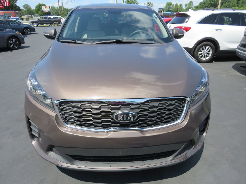 2020 Kia Sorento LX photo 2